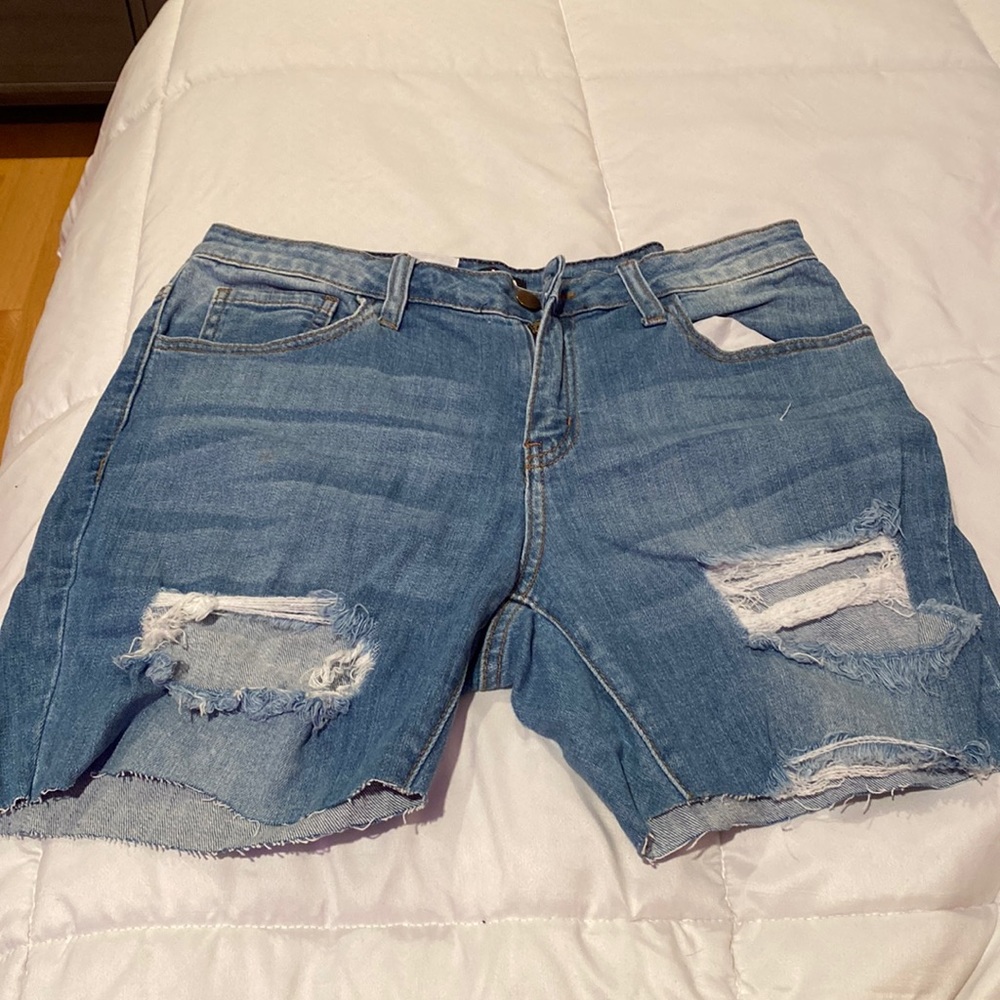 Fashion nova Jean shorts